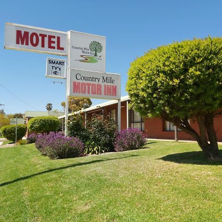 Country Mile Motor Inn Forbes Exteriör bild